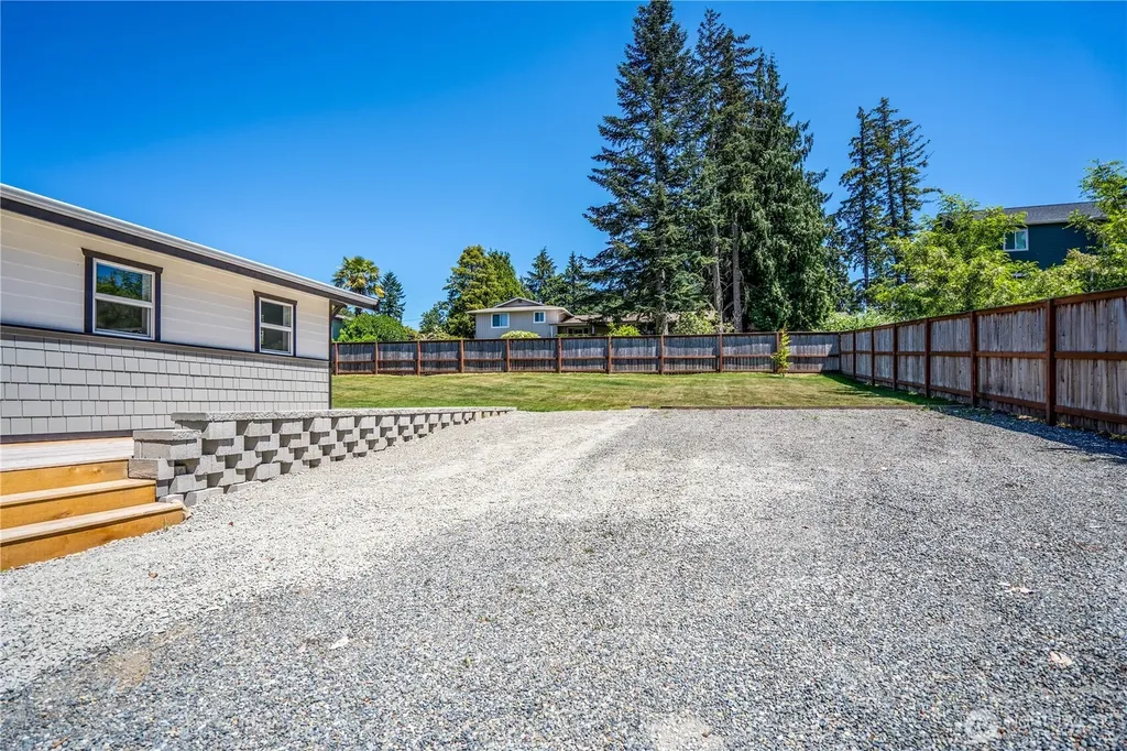 2206 15th Avenue Milton WA 98354