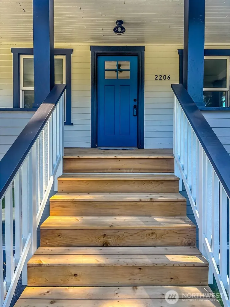 2206 15th Avenue Milton WA 98354