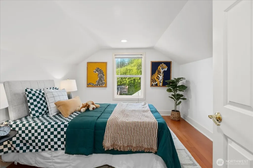 1051 2nd Avenue S Edmonds WA 98020