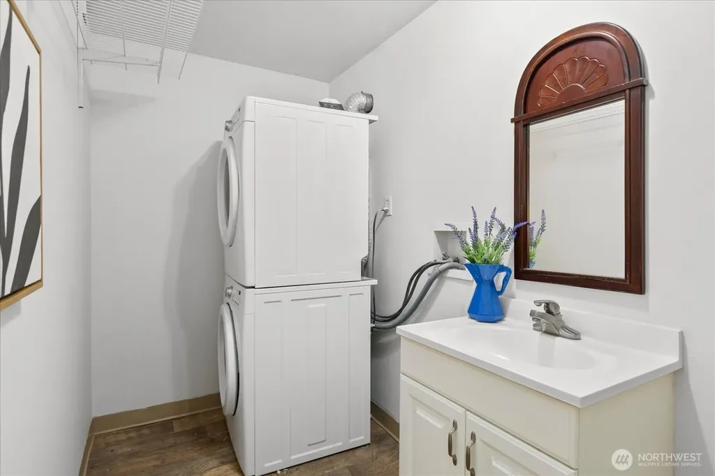 1051 2nd Avenue S Edmonds WA 98020