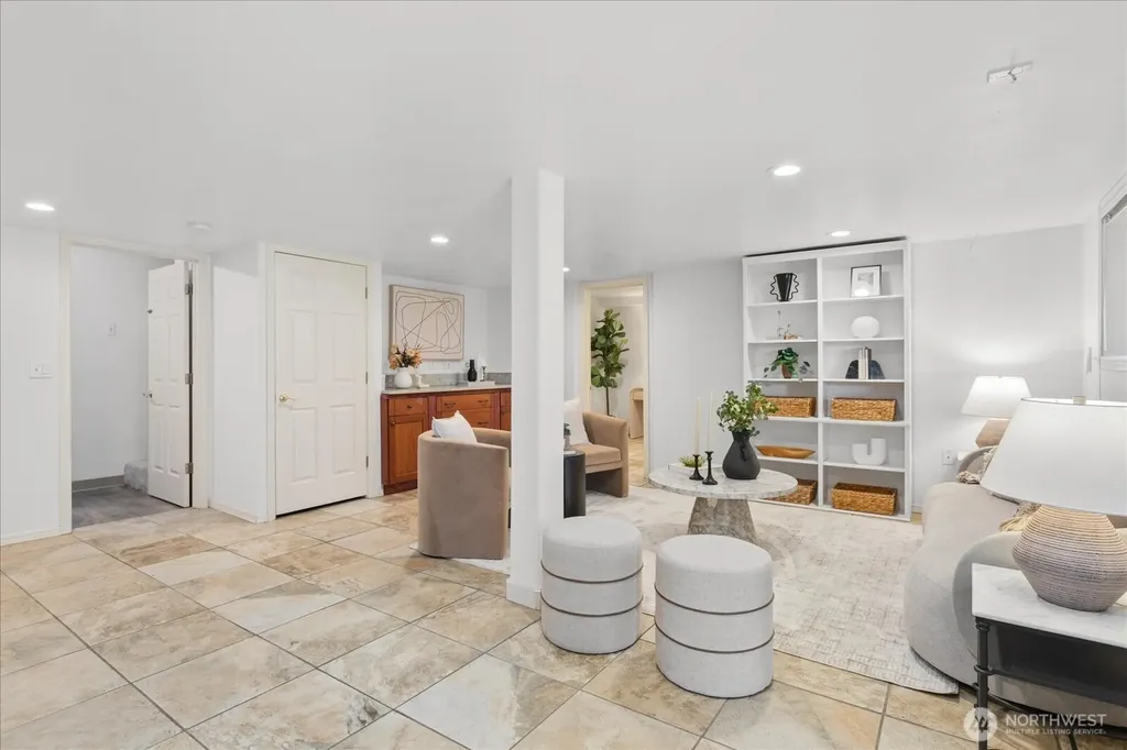 1051 2nd Avenue S Edmonds WA 98020