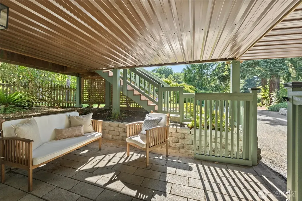 1051 2nd Avenue S Edmonds WA 98020