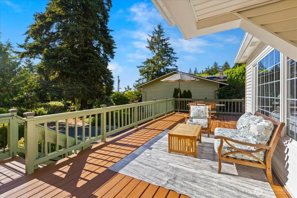 1051 2nd Avenue S Edmonds WA 98020