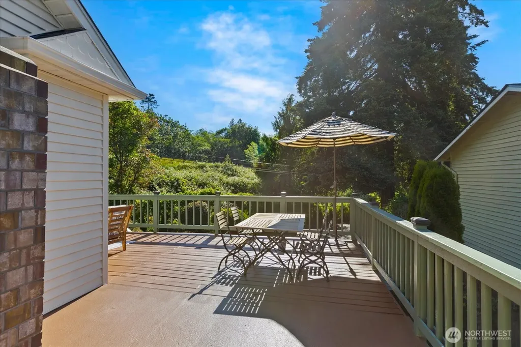 1051 2nd Avenue S Edmonds WA 98020