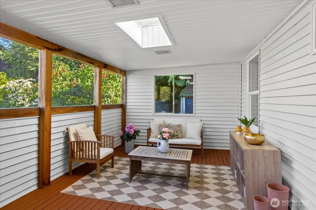 1051 2nd Avenue S Edmonds WA 98020