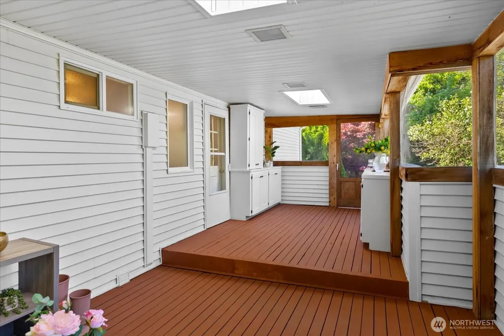 1051 2nd Avenue S Edmonds WA 98020