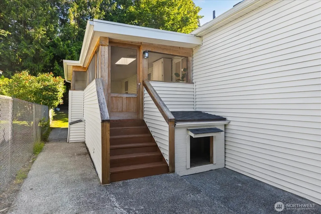 1051 2nd Avenue S Edmonds WA 98020
