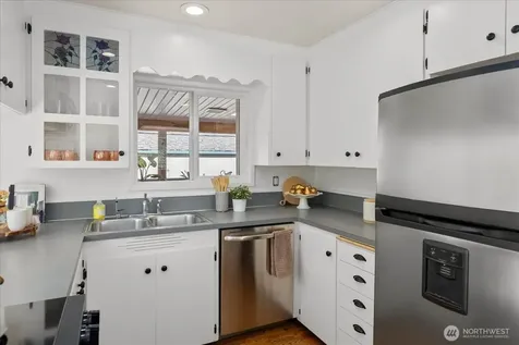 1051 2nd Avenue S Edmonds WA 98020