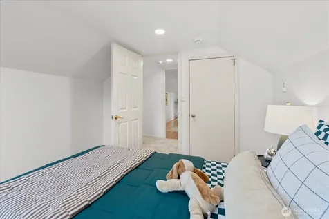 1051 2nd Avenue S Edmonds WA 98020