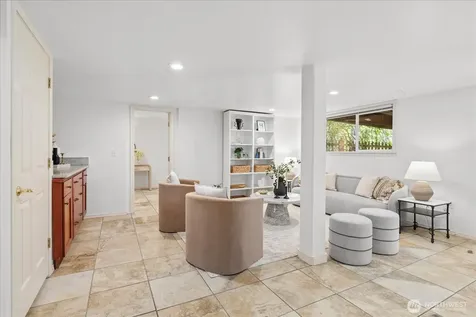 1051 2nd Avenue S Edmonds WA 98020