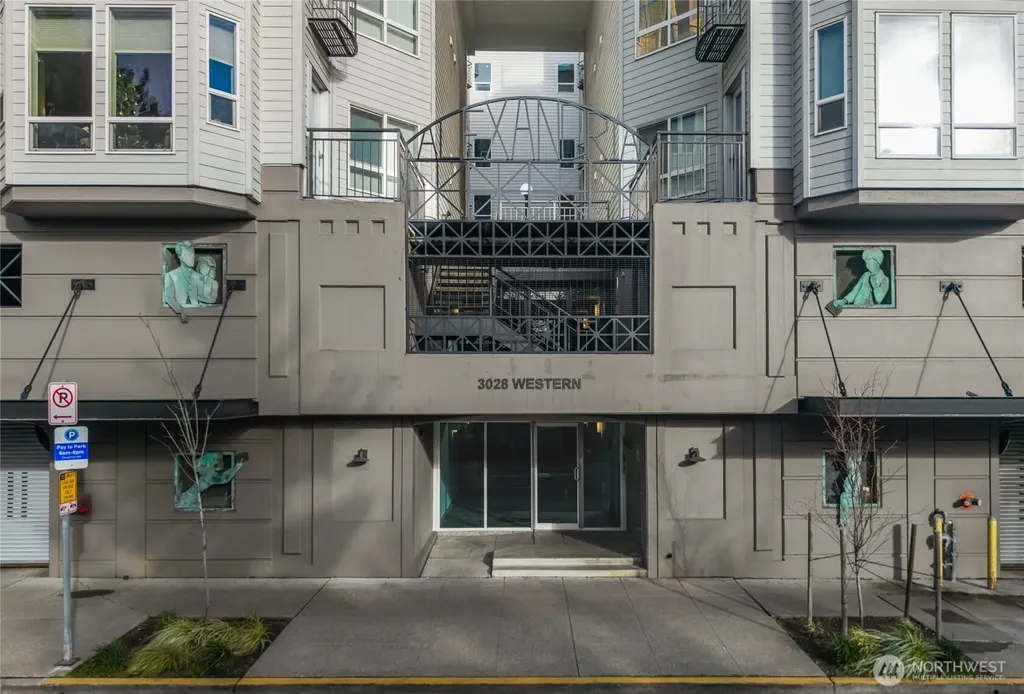 3028 Western Avenue Seattle WA 98121