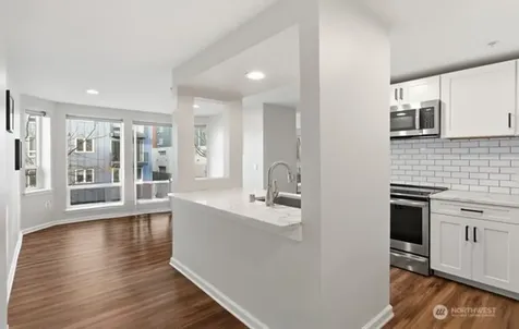 3028 Western Avenue Seattle WA 98121