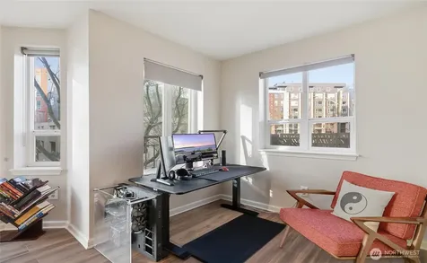 3028 Western Avenue Seattle WA 98121
