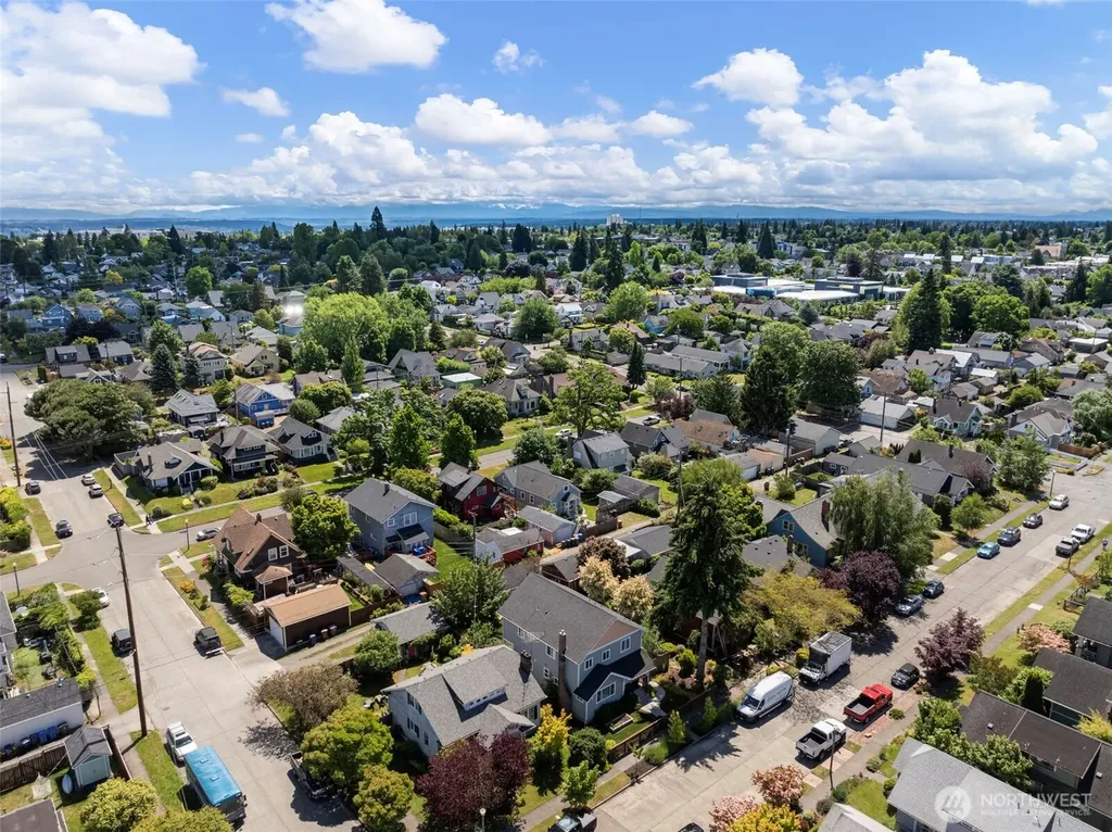 1225 N Anderson Street Tacoma WA 98406