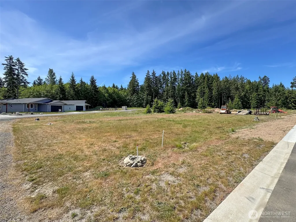 1412 Discovery Loop Port Angeles WA 98363