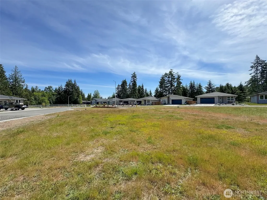 1412 Discovery Loop Port Angeles WA 98363