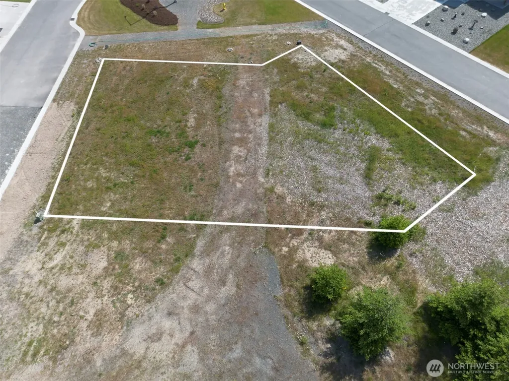 1412 Discovery Loop Port Angeles WA 98363