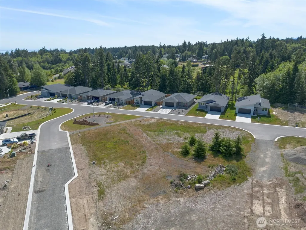 1412 Discovery Loop Port Angeles WA 98363