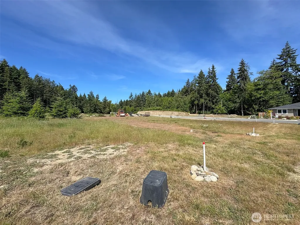 1412 Discovery Loop Port Angeles WA 98363