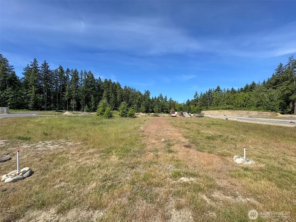 1412 Discovery Loop Port Angeles WA 98363