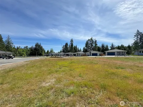 1412 Discovery Loop Port Angeles WA 98363