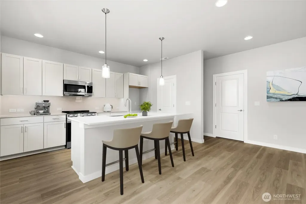 12611 SE 256th Place Kent WA 98030