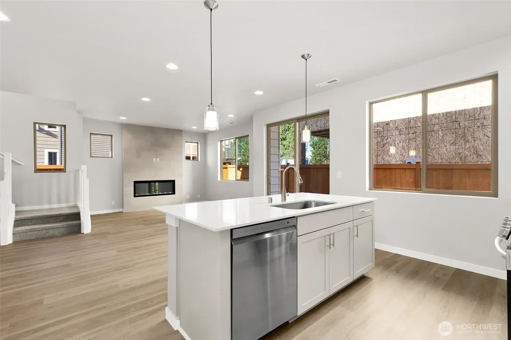 12611 SE 256th Place Kent WA 98030
