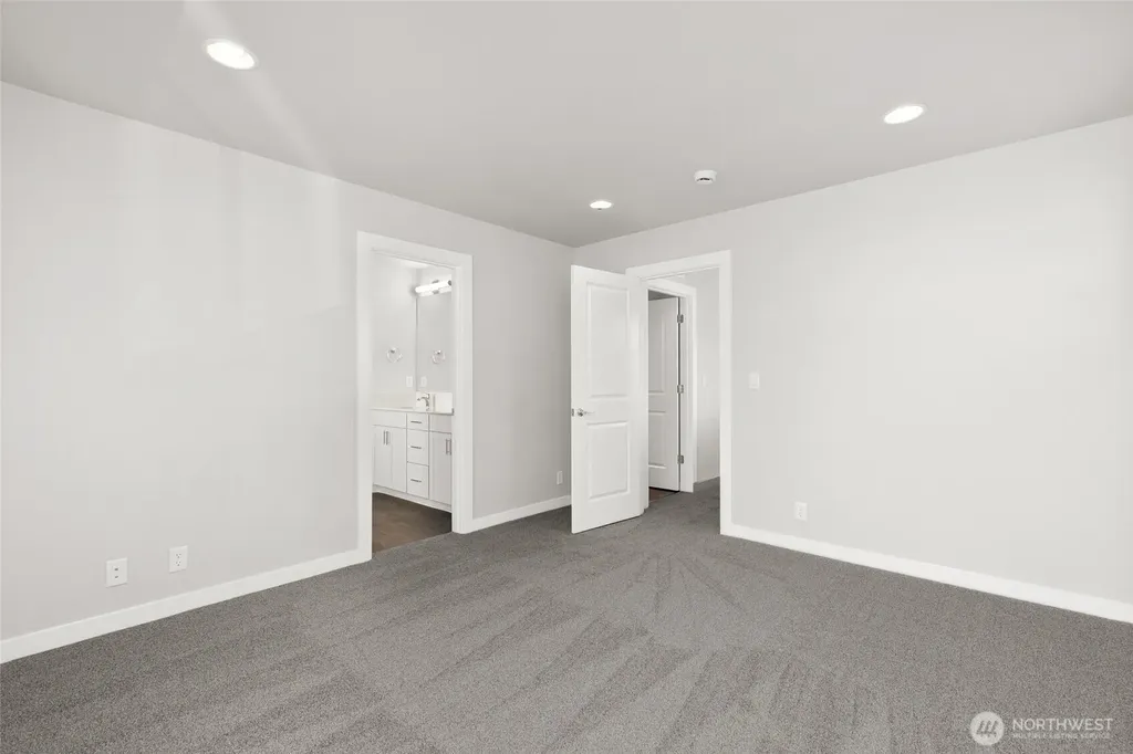12611 SE 256th Place Kent WA 98030