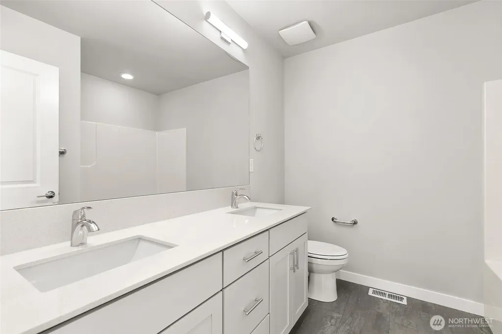 12611 SE 256th Place Kent WA 98030