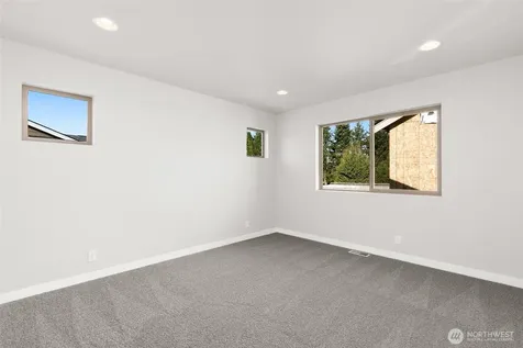 12611 SE 256th Place Kent WA 98030