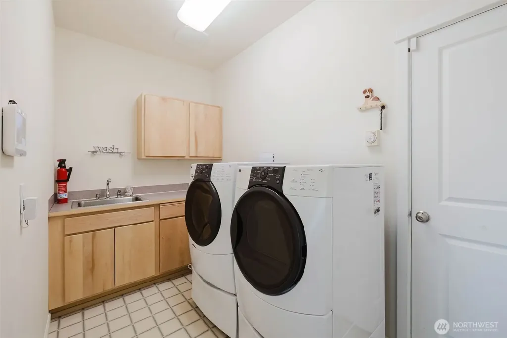 90 NE Daybreak Drive Belfair WA 98528