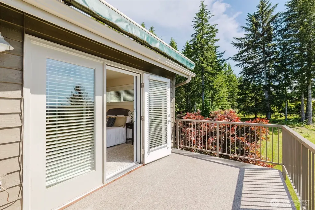 90 NE Daybreak Drive Belfair WA 98528