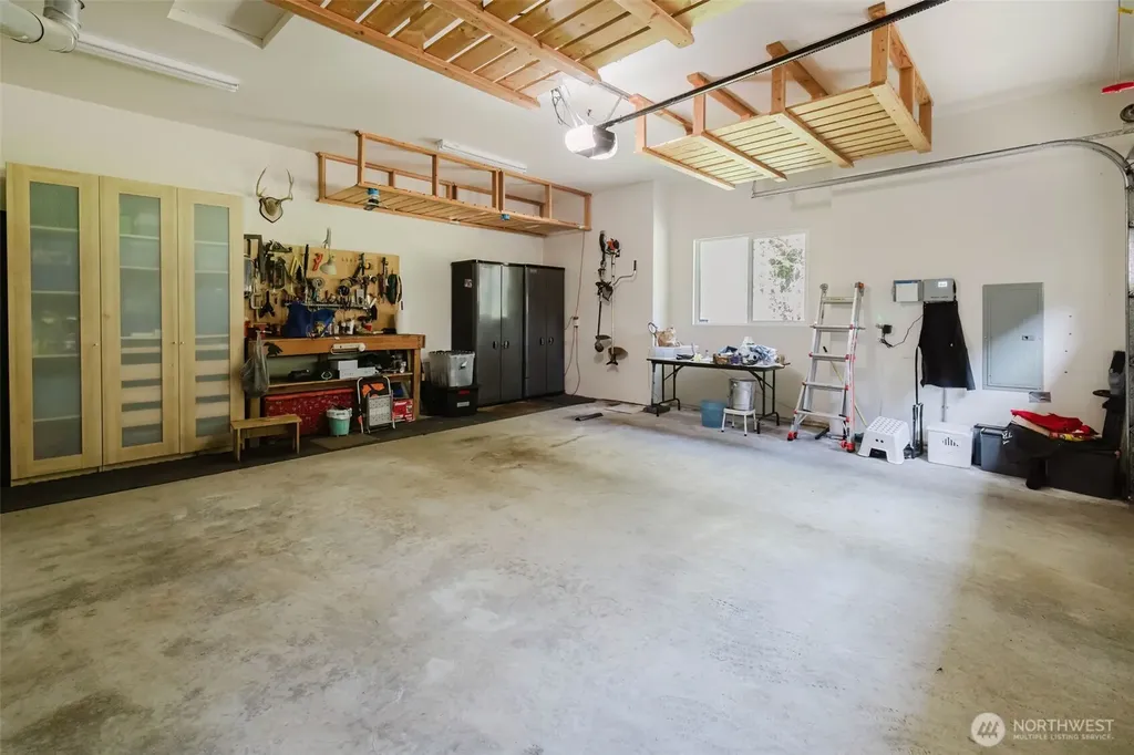 90 NE Daybreak Drive Belfair WA 98528