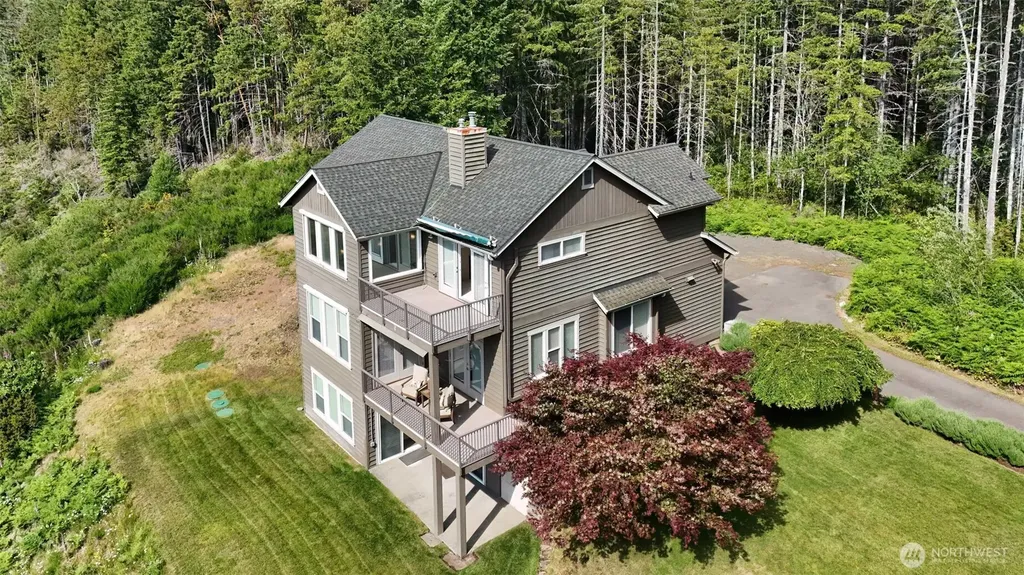 90 NE Daybreak Drive Belfair WA 98528