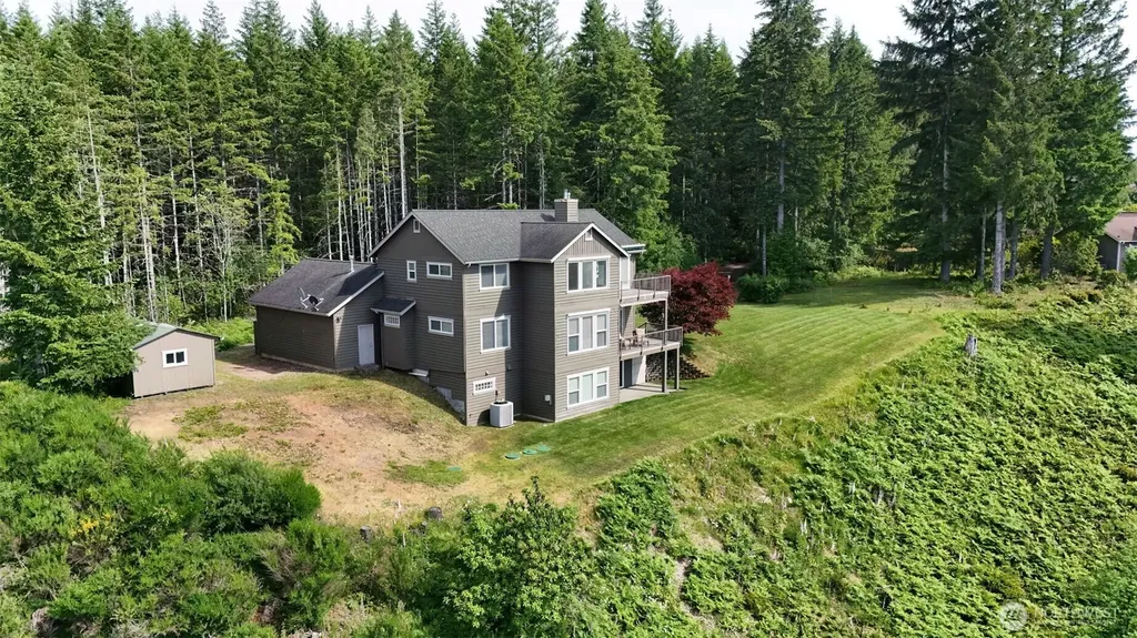 90 NE Daybreak Drive Belfair WA 98528