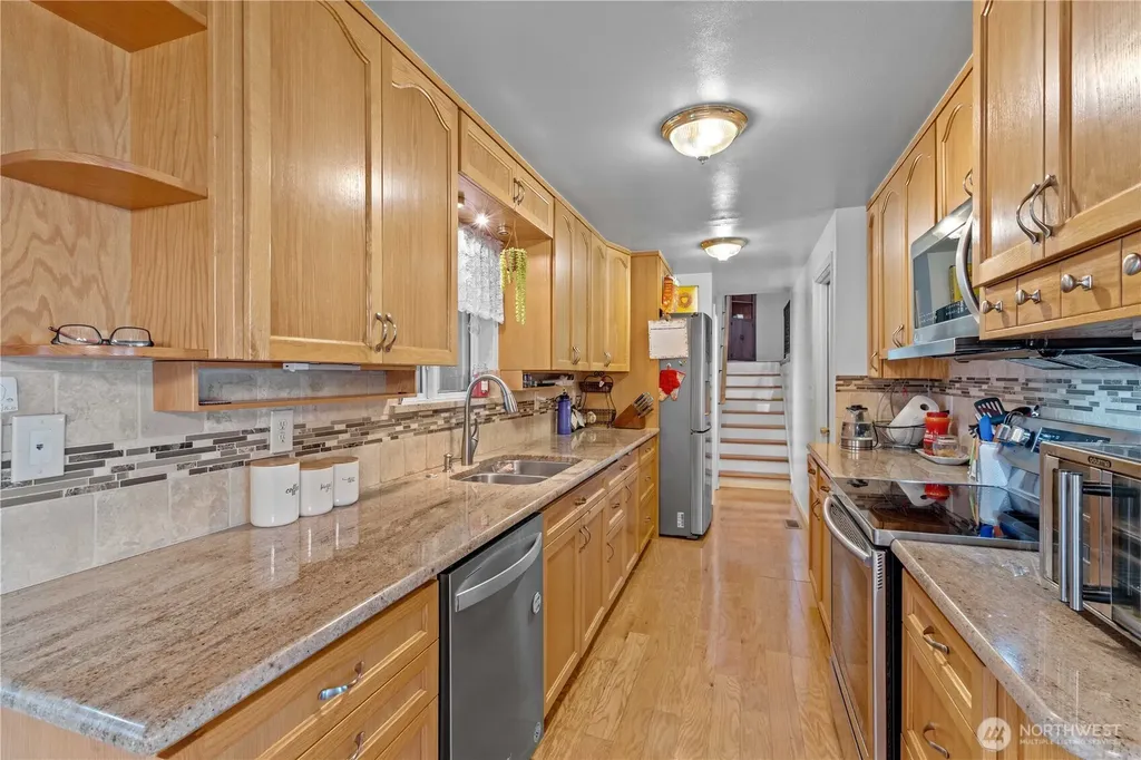 13912 2nd Avenue Ct E Tacoma WA 98445