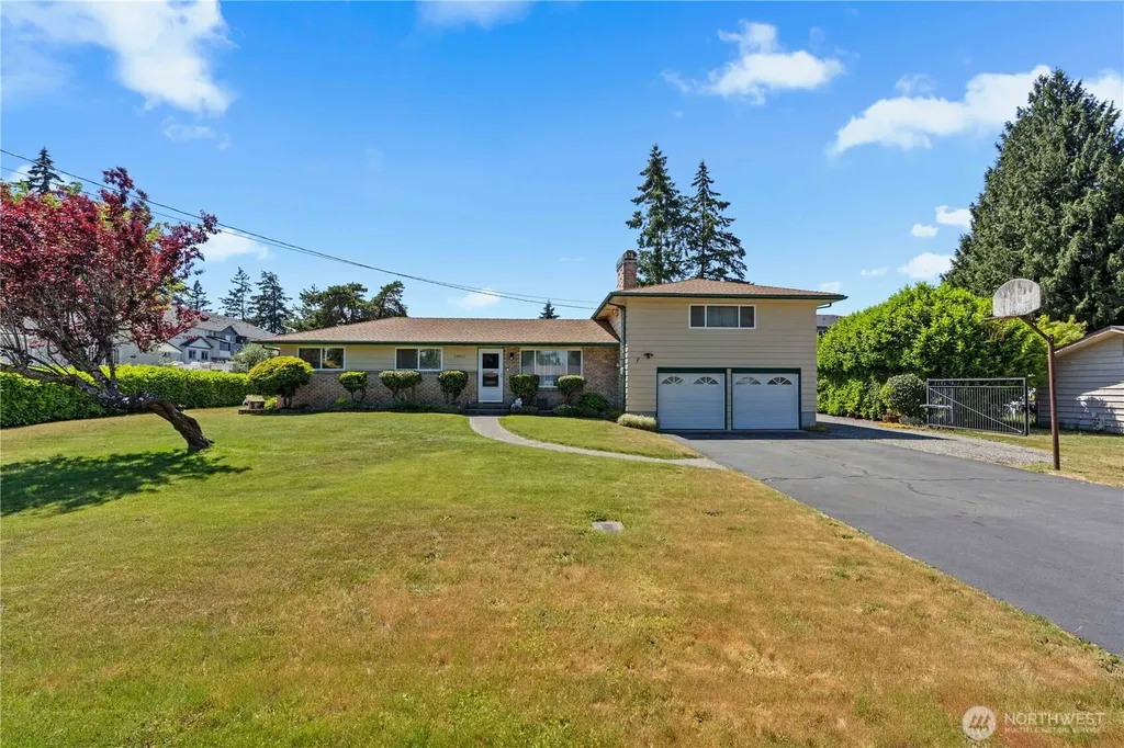 13912 2nd Avenue Ct E Tacoma WA 98445