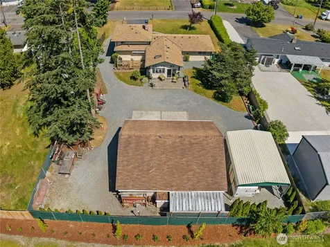 13912 2nd Avenue Ct E Tacoma WA 98445