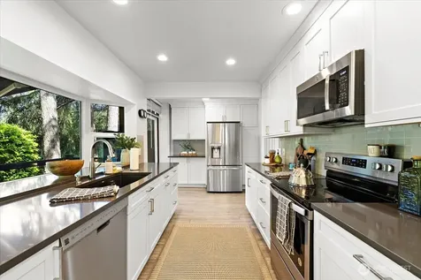 4605 170th Place NE Redmond WA 98052