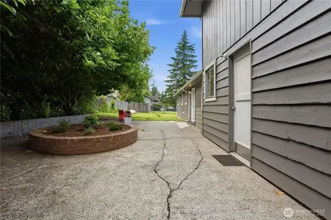 360 Tremont Street W Port Orchard WA 98366