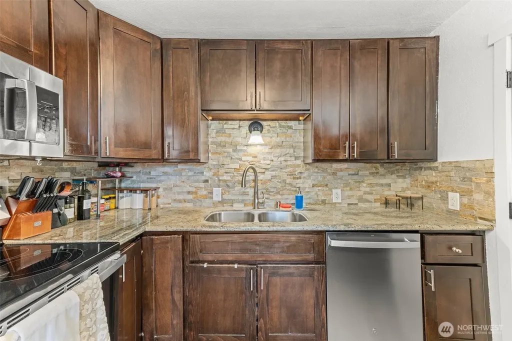 6810 Fawcett Avenue Tacoma WA 98408