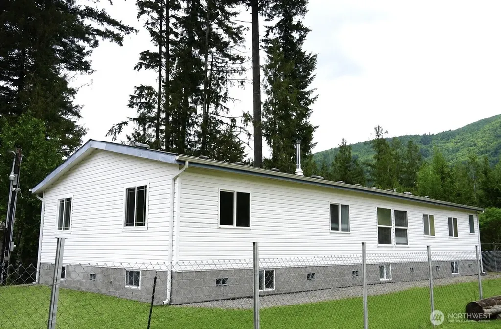 8375 Golden Valley Boulevard Maple Falls WA 98266