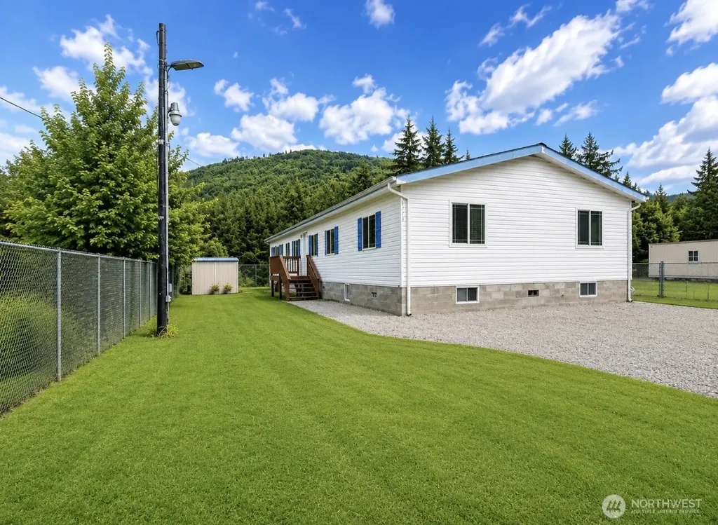 8375 Golden Valley Boulevard Maple Falls WA 98266