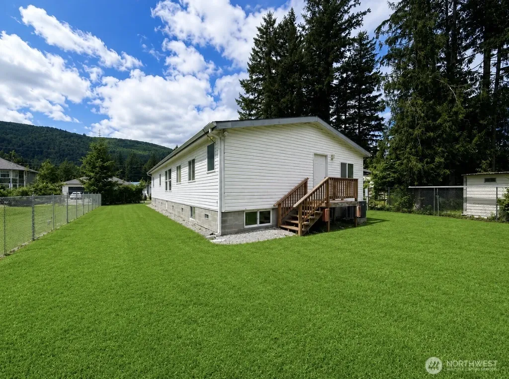 8375 Golden Valley Boulevard Maple Falls WA 98266