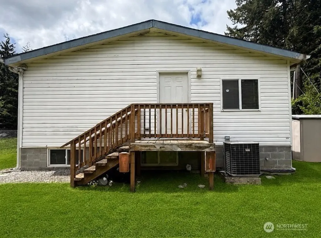 8375 Golden Valley Boulevard Maple Falls WA 98266