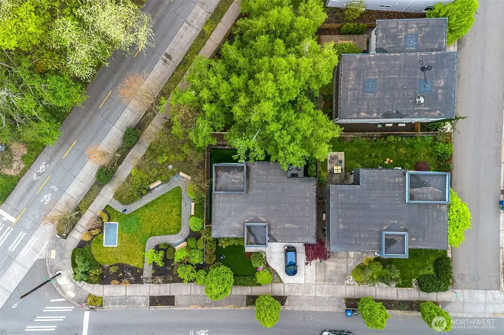 13721 Meridian Avenue N Seattle WA 98133