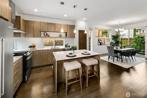 13721 Meridian Avenue N Seattle WA 98133
