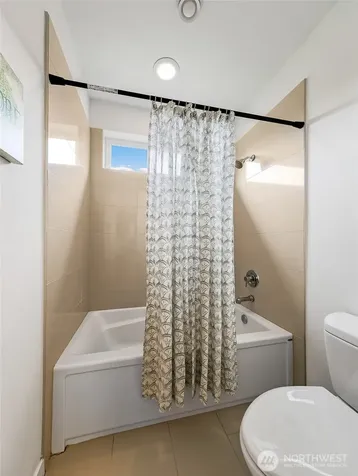 13721 Meridian Avenue N Seattle WA 98133