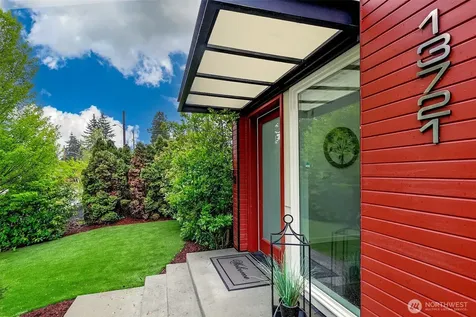13721 Meridian Avenue N Seattle WA 98133