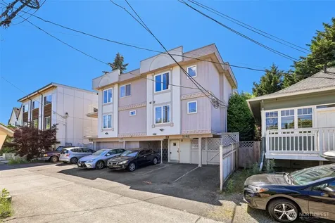 5624 Roosevelt Way NE Seattle WA 98105